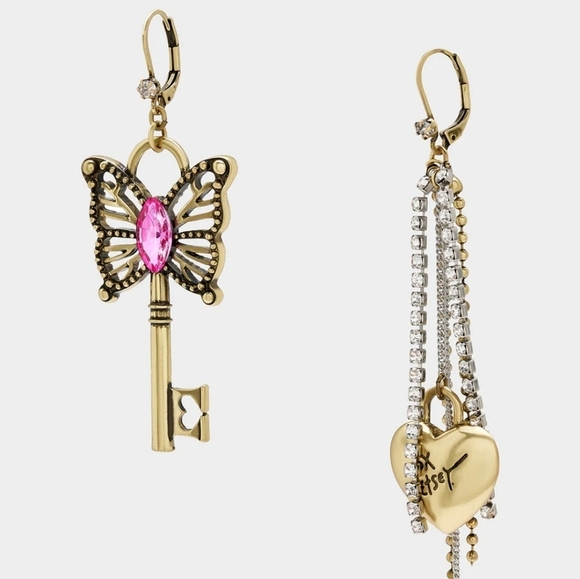 🦋 🔑 Betsey Johnson Boho Butterfly Key Fringe Mismatched Earrings 🦋 - Picture 3 of 5